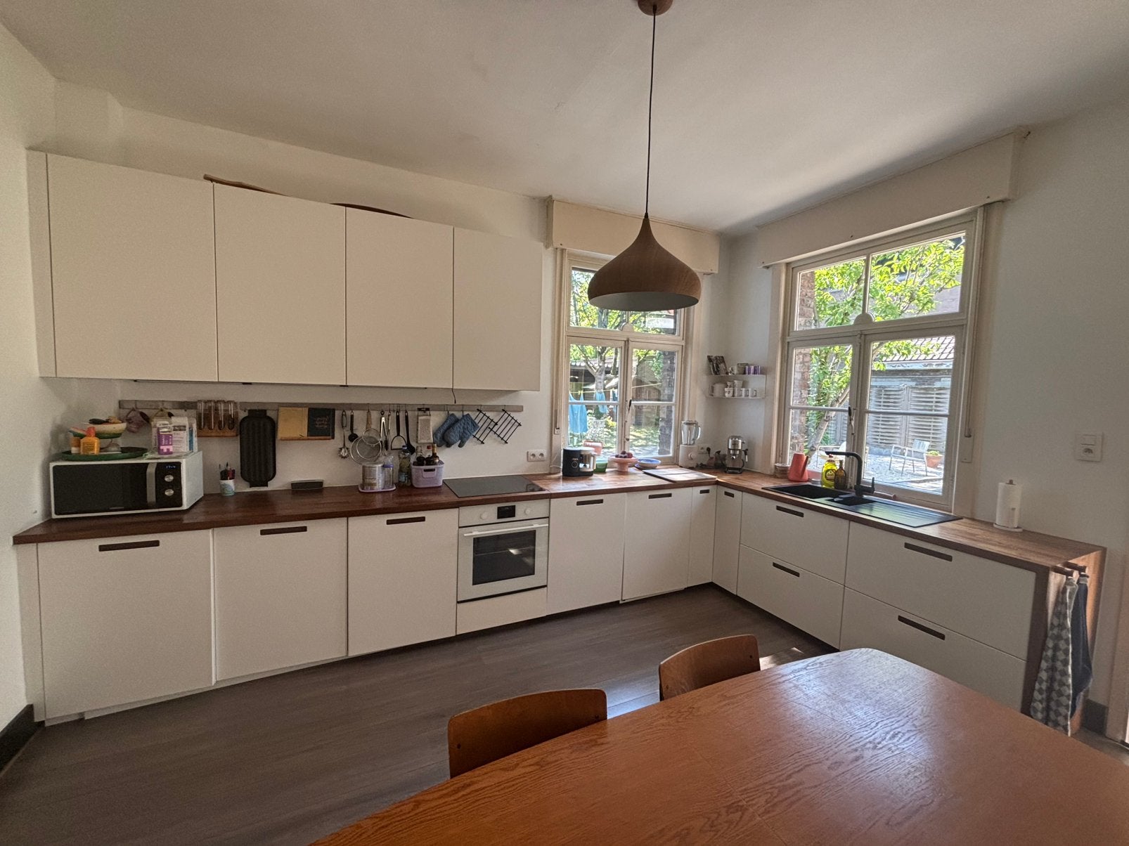 Witte keuken met houten werkblad, Ophalen, Gebruikt, Wit, Hoekkeuken