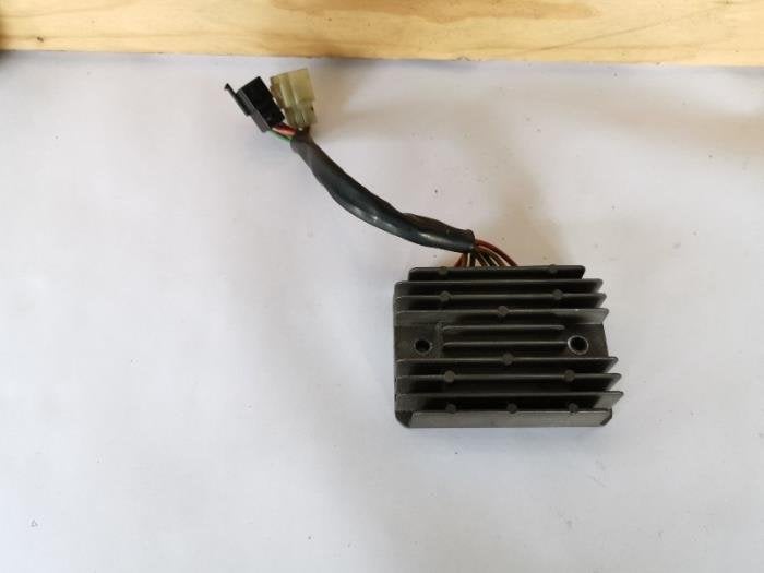 Régulateur de tension d'un Ducati Monster 695, -, 3 mois de garantie, Utilisé, -