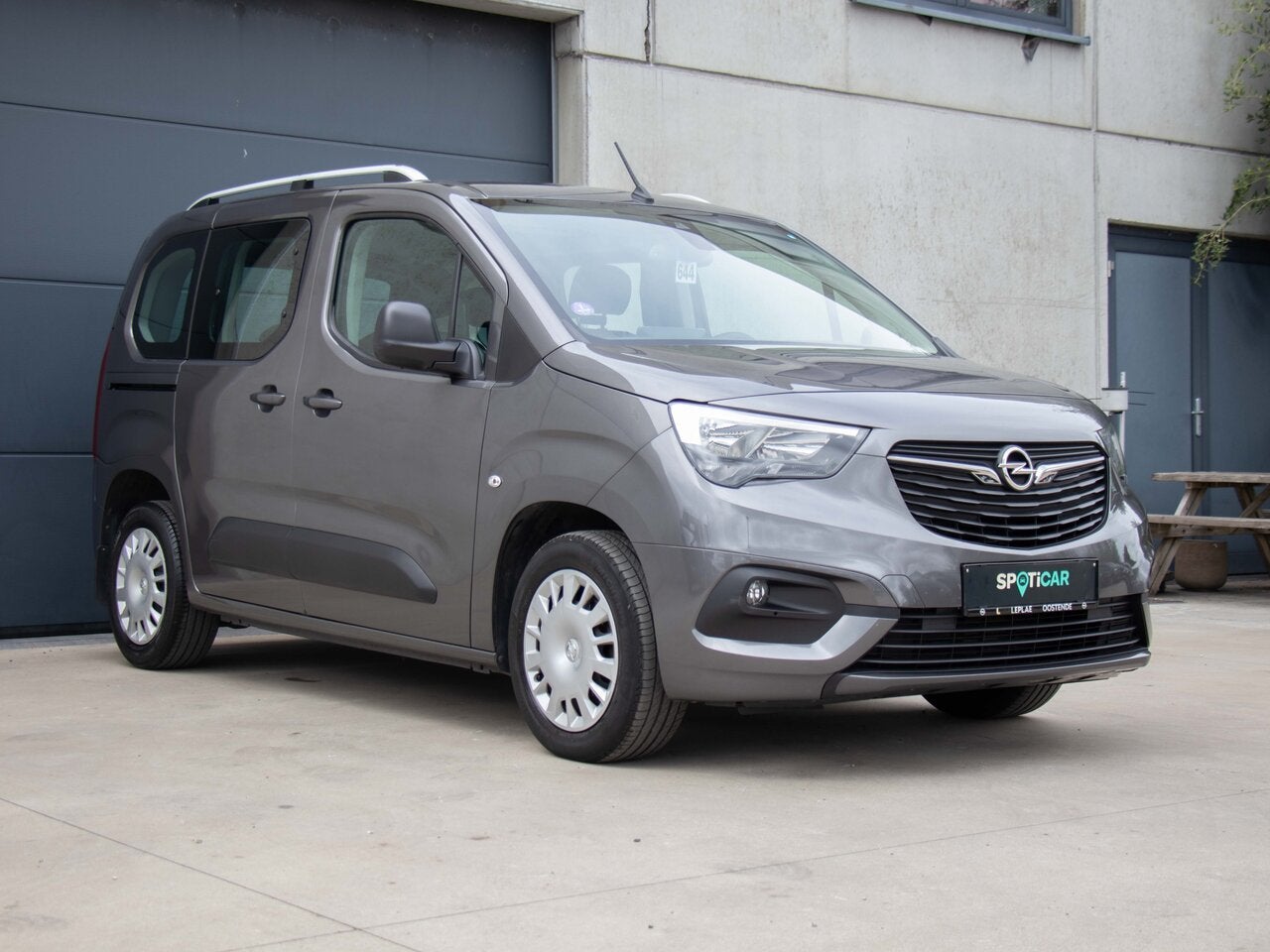 Opel Combo Life 1.2 Benzine MT6 110PK|SENSOREN|NAVI|CAMERA|, Autos, 0 kg, Argent ou Gris, Achat, Euro 6