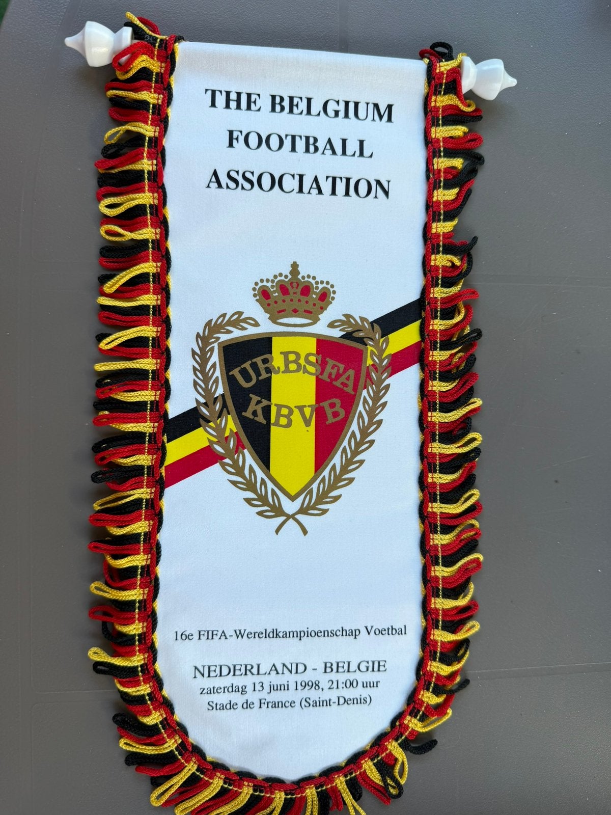 Wimpel nederland vs belgium 1998 WC, Ophalen of Verzenden, Zo goed als nieuw, Vaantje of Sjaal