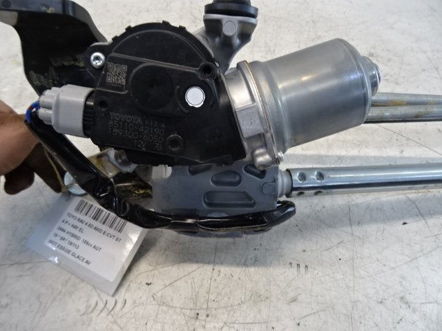 MOTEUR ESSUIE-GLACE AVANT Toyota RAV4 (A4) (85110-42190), Utilisé, Toyota