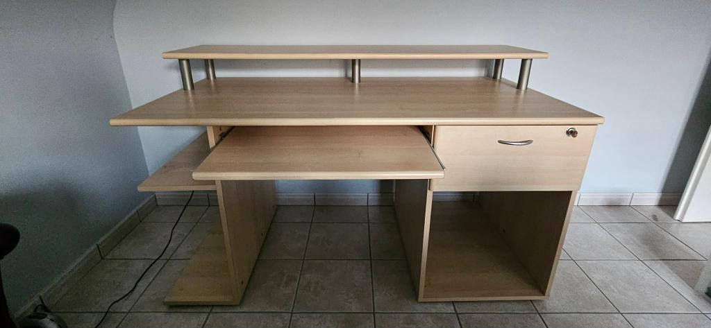 Computertafel (nog in zeer goede staat), Ophalen, Gebruikt, Hout, Overige merken