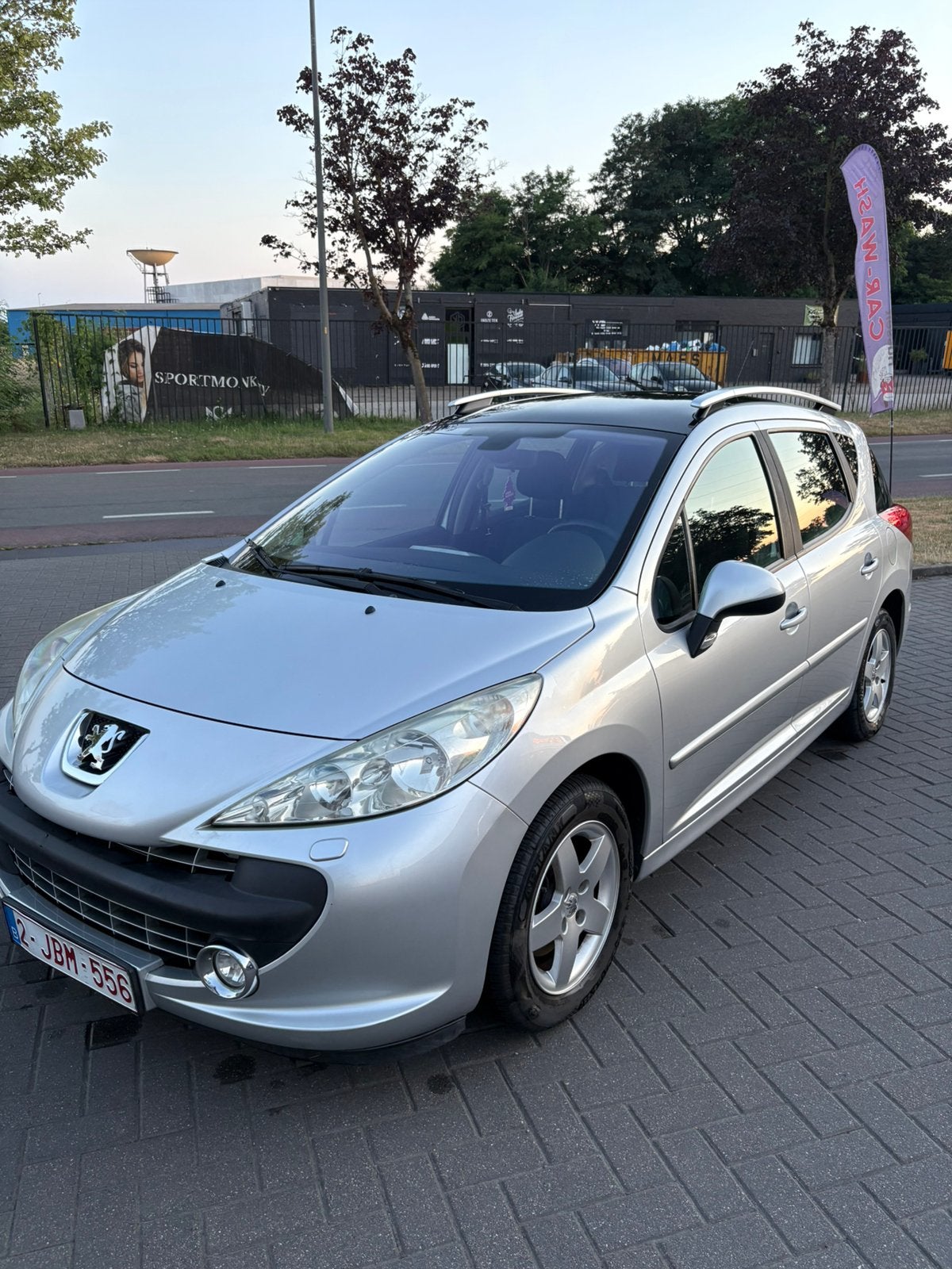 Peugeot 207 SW 1.4 VTi 2009 – Embrayage NEUF, Auto's, 5 deurs, Automatische klimaatregeling, Zilver of Grijs, 70 kW