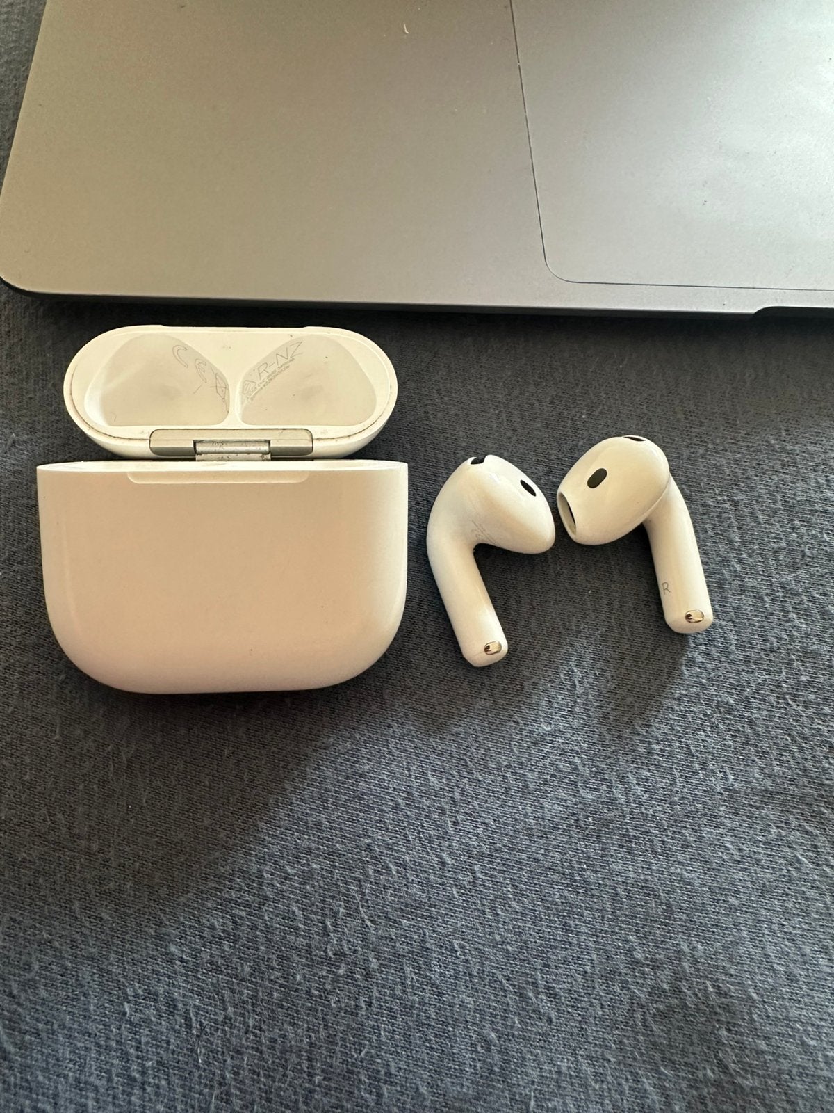 APPLE Airpods 4, Télécoms, Téléphonie mobile | Écouteurs, Comme neuf, Apple, Enlèvement