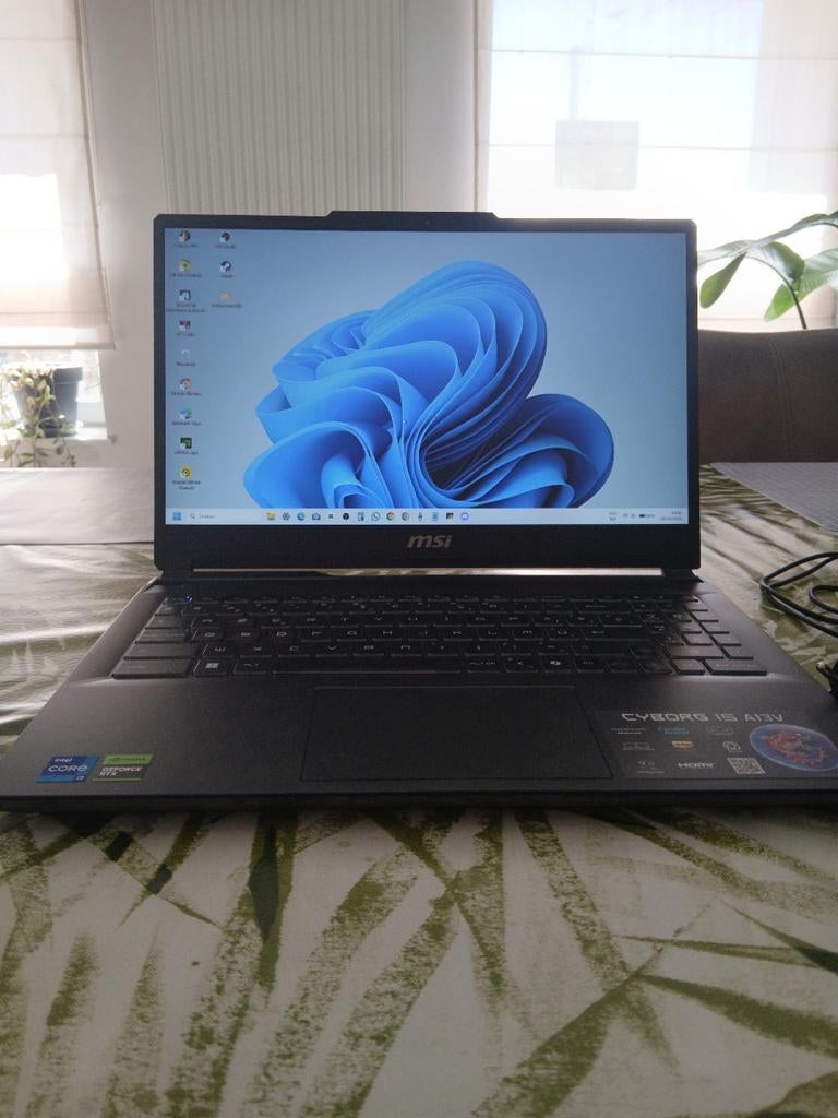 Msi cyborg 15 A13VFK (ophalen), MSI, Enlèvement, Gaming, SSD