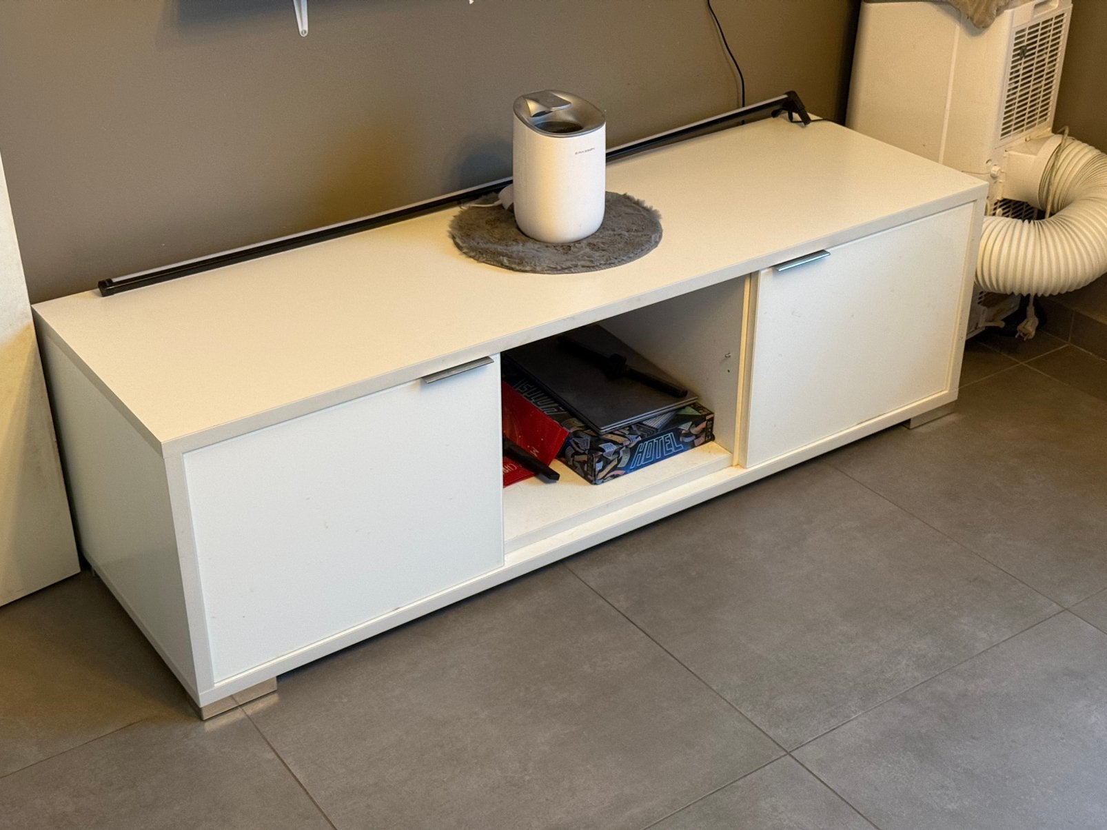 Modern tv-meubel hoogglans wit – met opbergruimte (160 cm), Ophalen, Overige materialen, 150 tot 200 cm, Minder dan 100 cm