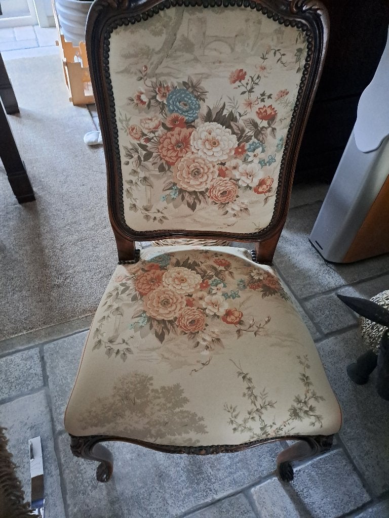 Stoel in zijde, Huis en Inrichting, Ophalen, Binnen, Zijde, Zo goed als nieuw