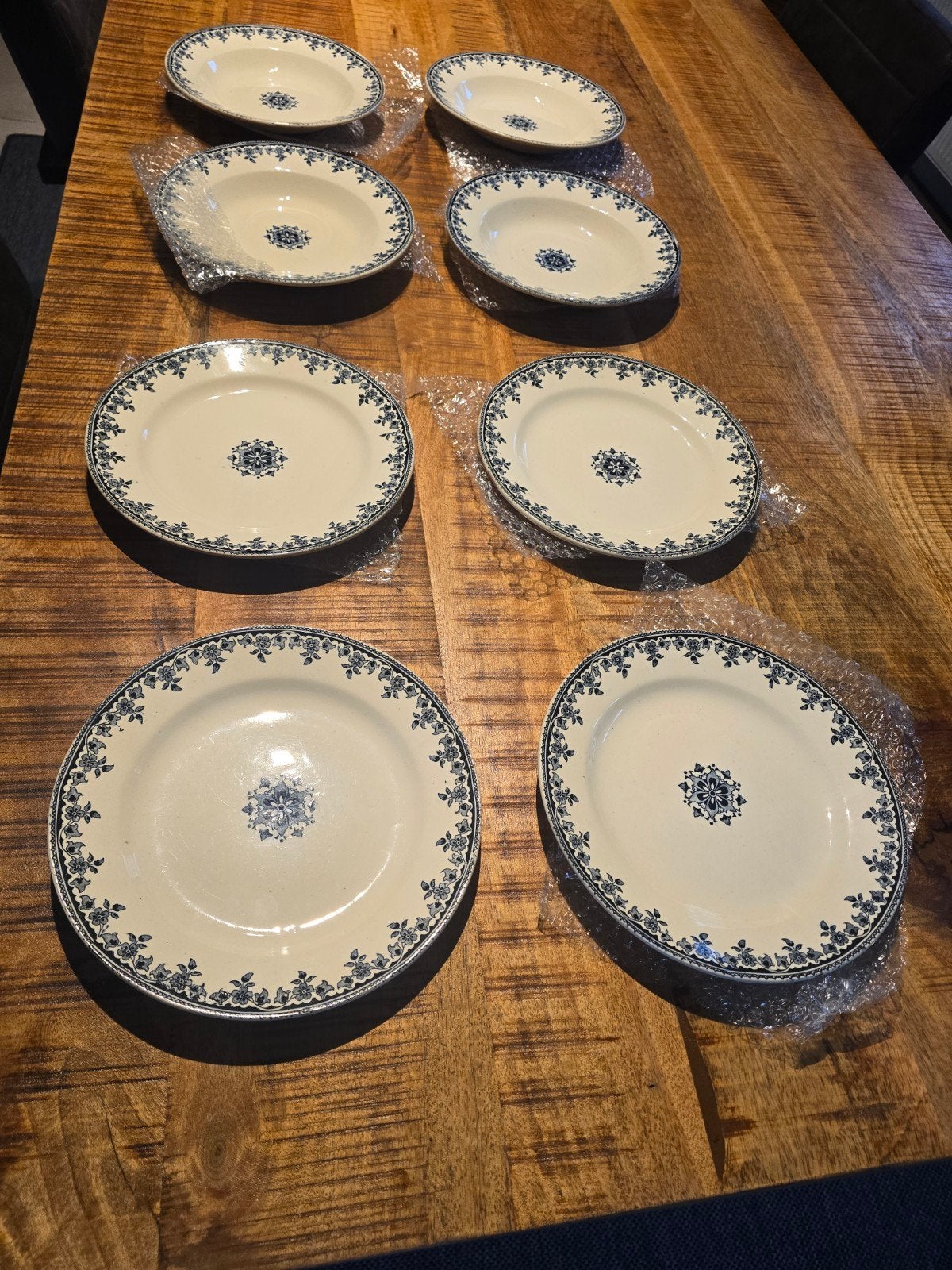 Assiettes Faïence fine, Enlèvement