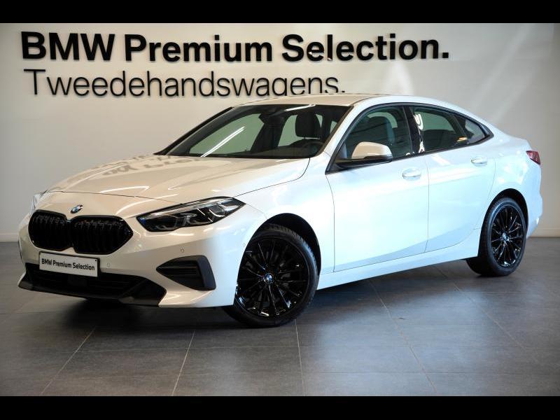 BMW Serie 2 218 CAMERA VERWARMDE SPORTZETELS NAVIGATIE  LEDE, 4 deurs, 1498 cc, 2 Reeks, 136 pk