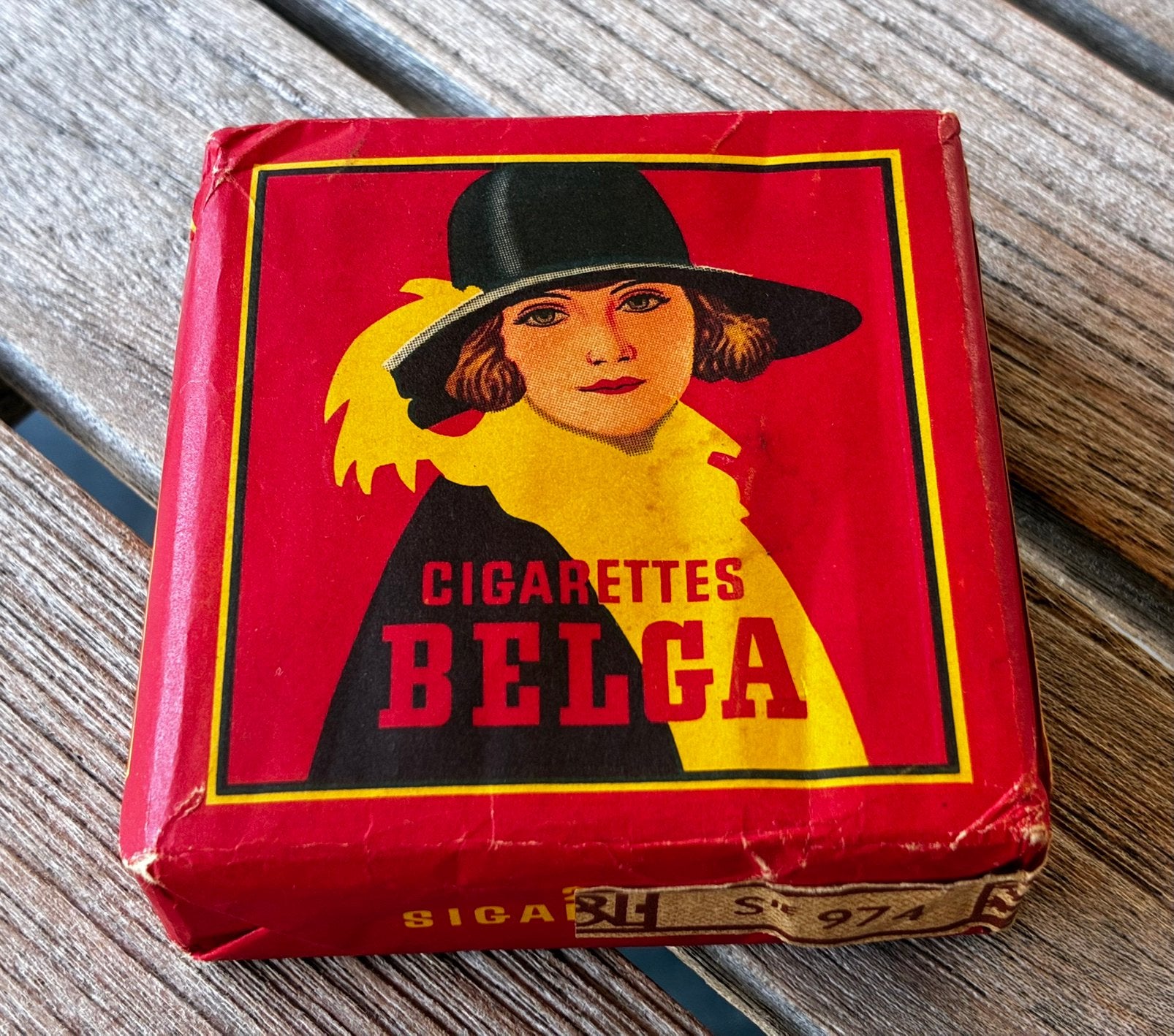 Paquet de cigarettes Belga (25 pièces) 11Bfr, Collections, Marques & Objets publicitaires, Enlèvement, Comme neuf
