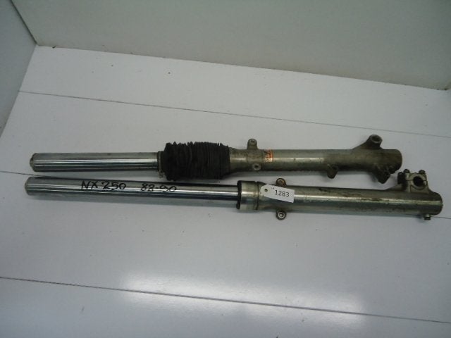 NX250 Dominator 1988 - 1990 Honda Vork D1-33443, Motoren