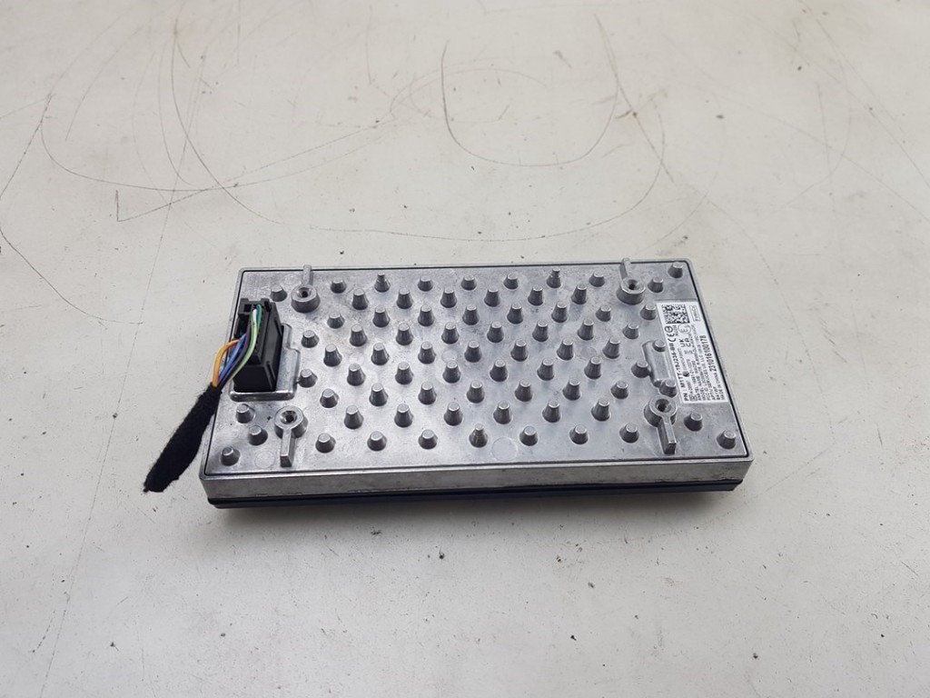 CHARGEUR DE TELEPHONE A INDUCTION (|M1TT19J235BB|), Ford-Werke GmbH, Utilisé, Kunden@ford.com, Henry-Ford-Straße  1
50735  Köln, DE