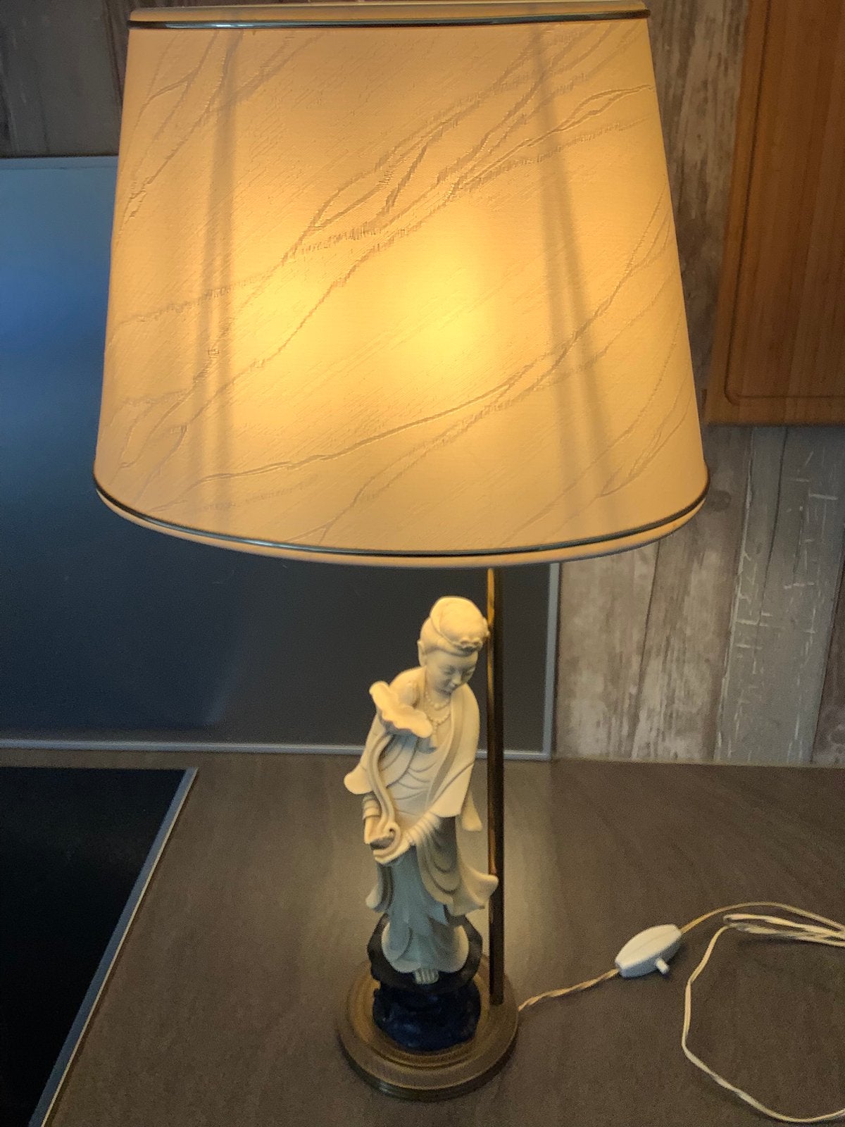 Prachtige Epoxylamp-Resin Lamp Chinese Dame met Bloem, Antiek en Kunst, Ophalen