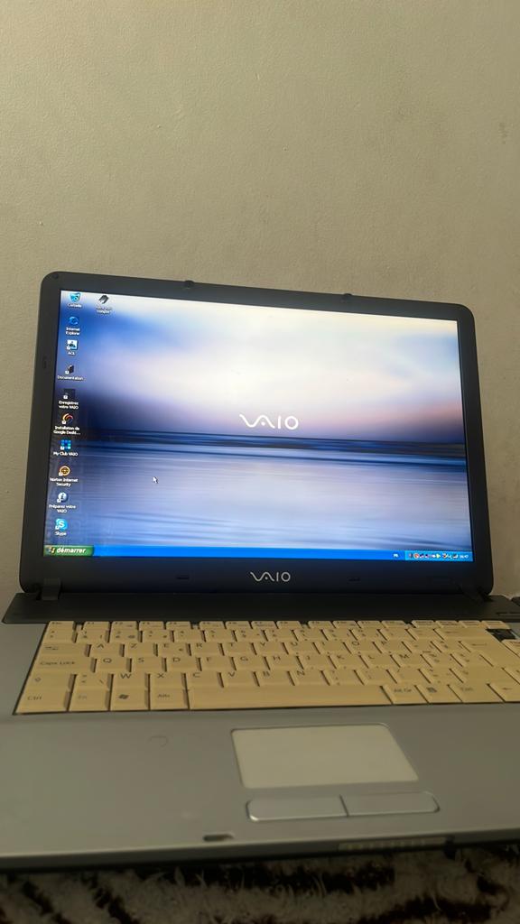 SONY VAIO PCG-7M1M, Computers en Software, Windows Laptops, Zo goed als nieuw, 15 inch, HDD, Onbekend, Minder dan 4 GB, Azerty