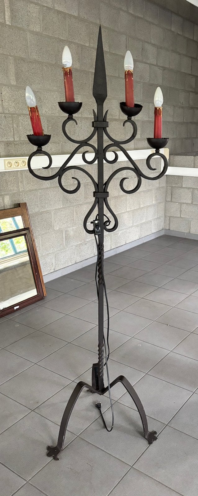Karakteristieke Smeedijzeren Vloerlamp / Staande Kandelaar, Antiek en Kunst, Ophalen