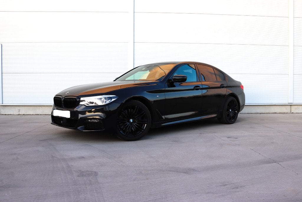 bmw 540i m pakket, Auto's, BMW, Automaat, Dealer onderhouden, Zwart, Leder