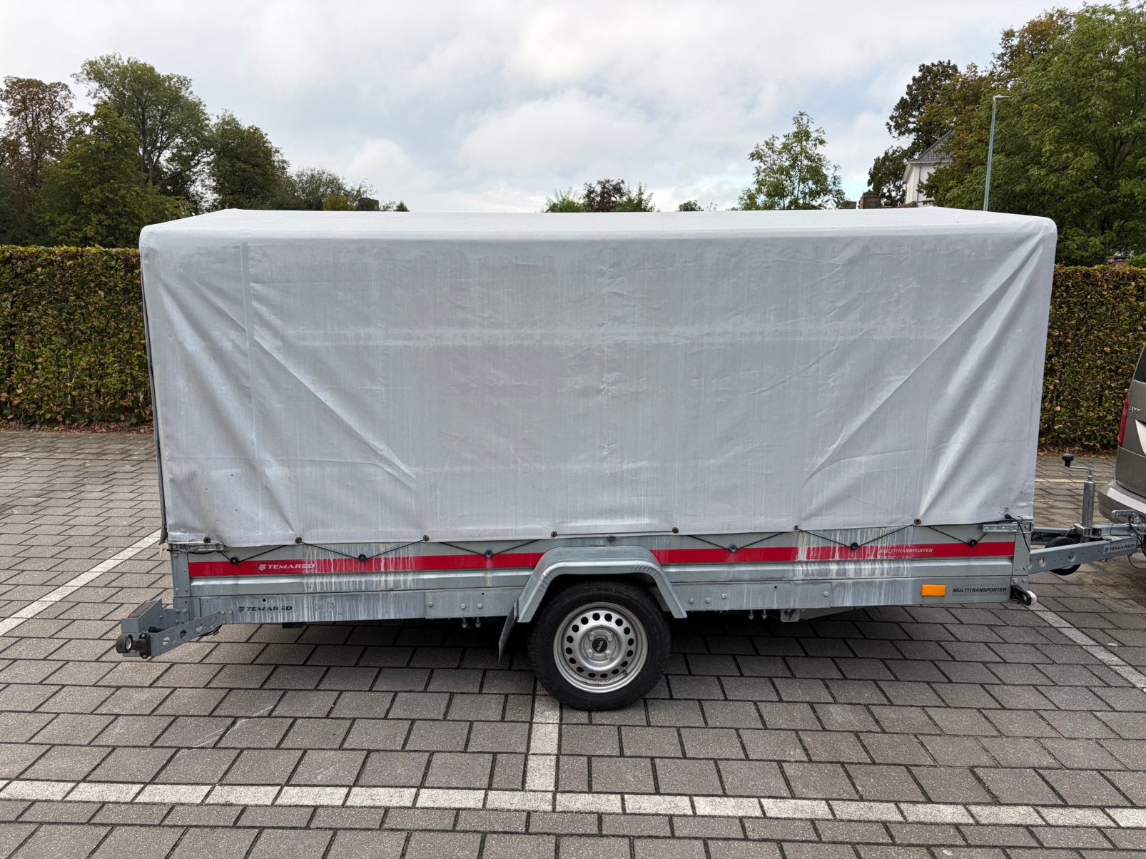 Ruime aanhangwagen, Ophalen, Zo goed als nieuw
