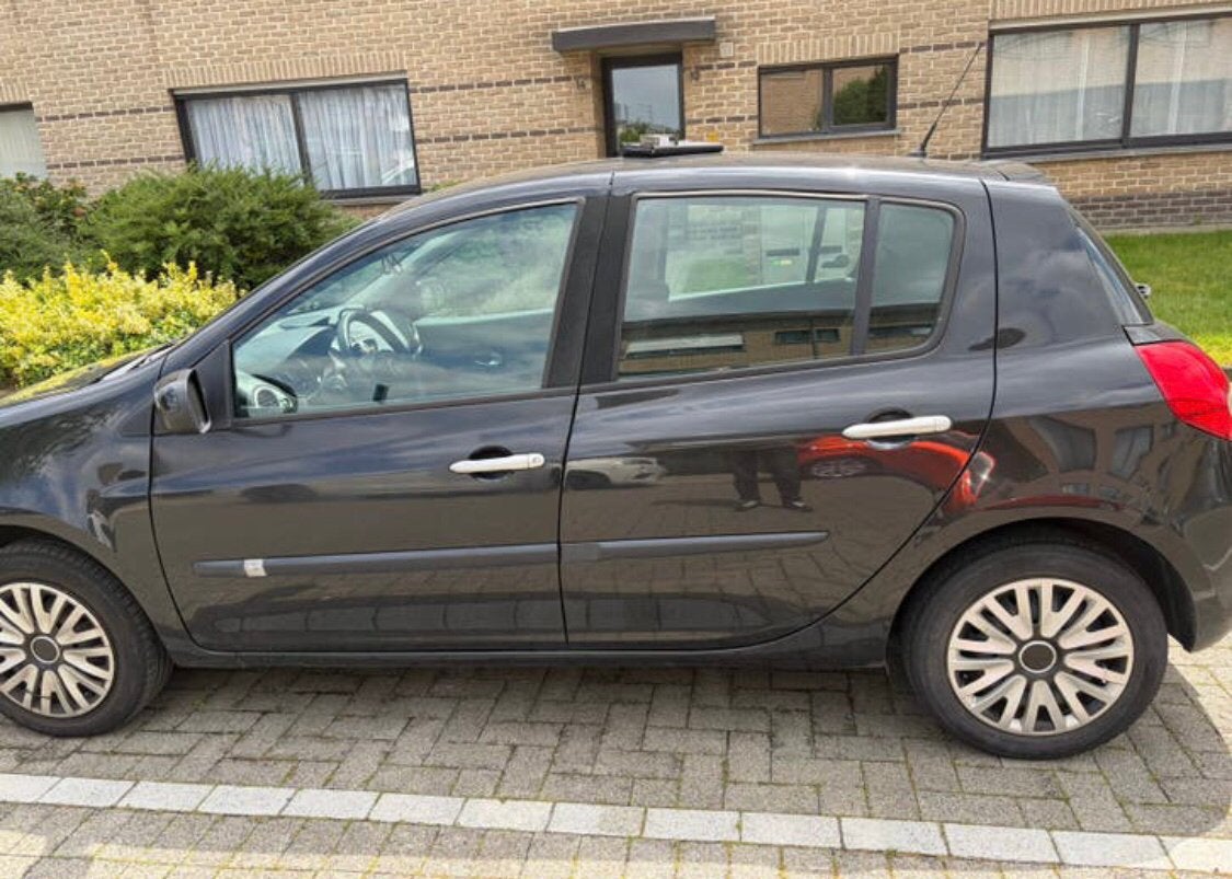 Renault Clio 3 Eco 2 Benzine, wenig Kilometer, Auto's, Renault, Particulier, Clio, Bluetooth, Parkeercamera, Radio, USB, Benzine