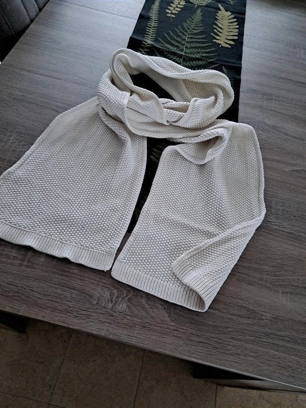 Witte gehaakte sjaal, Kleding | Dames, Mutsen, Sjaals en Handschoenen, Ophalen of Verzenden, Zo goed als nieuw, Sjaal
