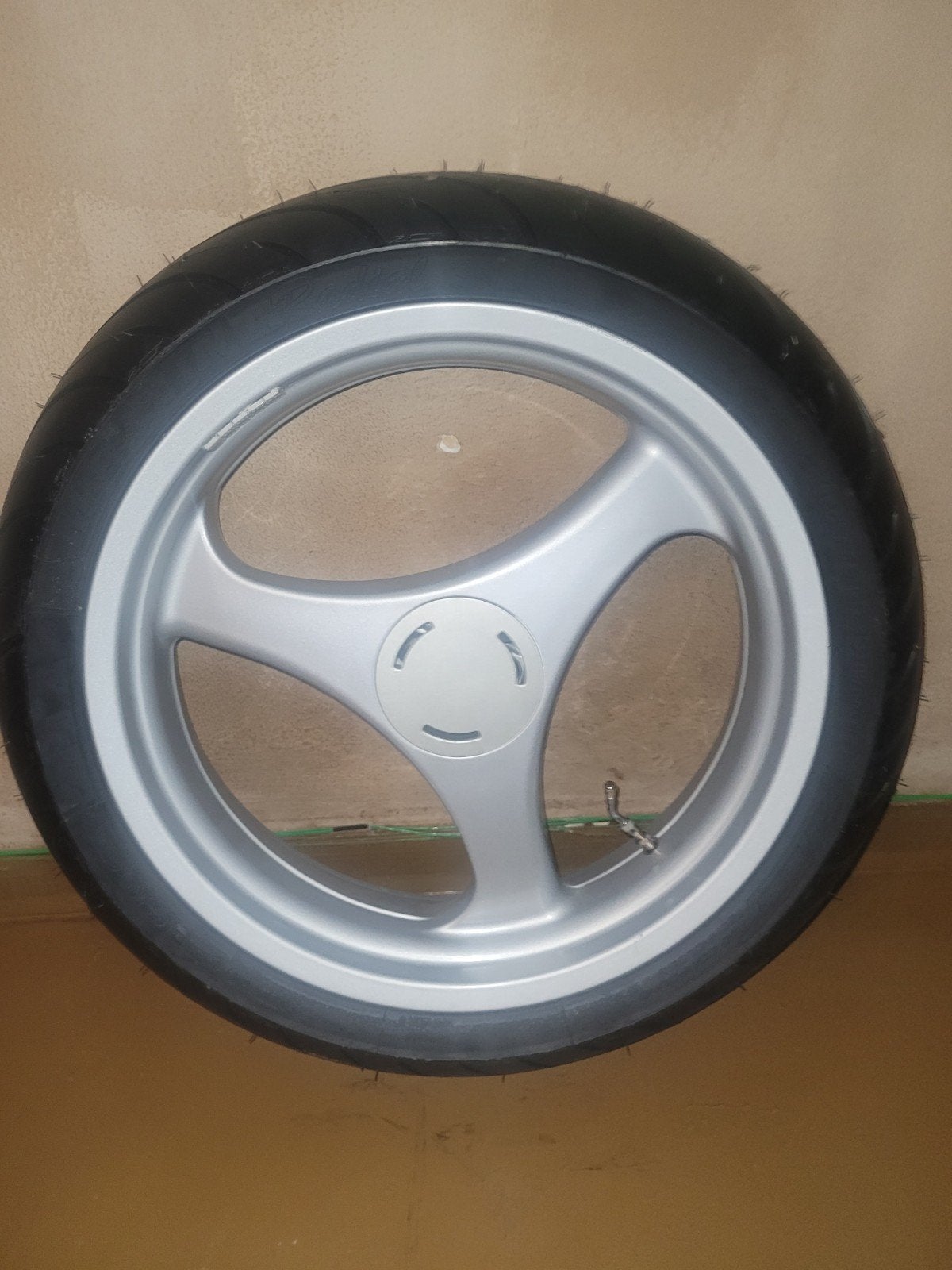 2 velgen met nieuwe Michelin banden van BMW R 1150 rt, Ophalen, Nieuw