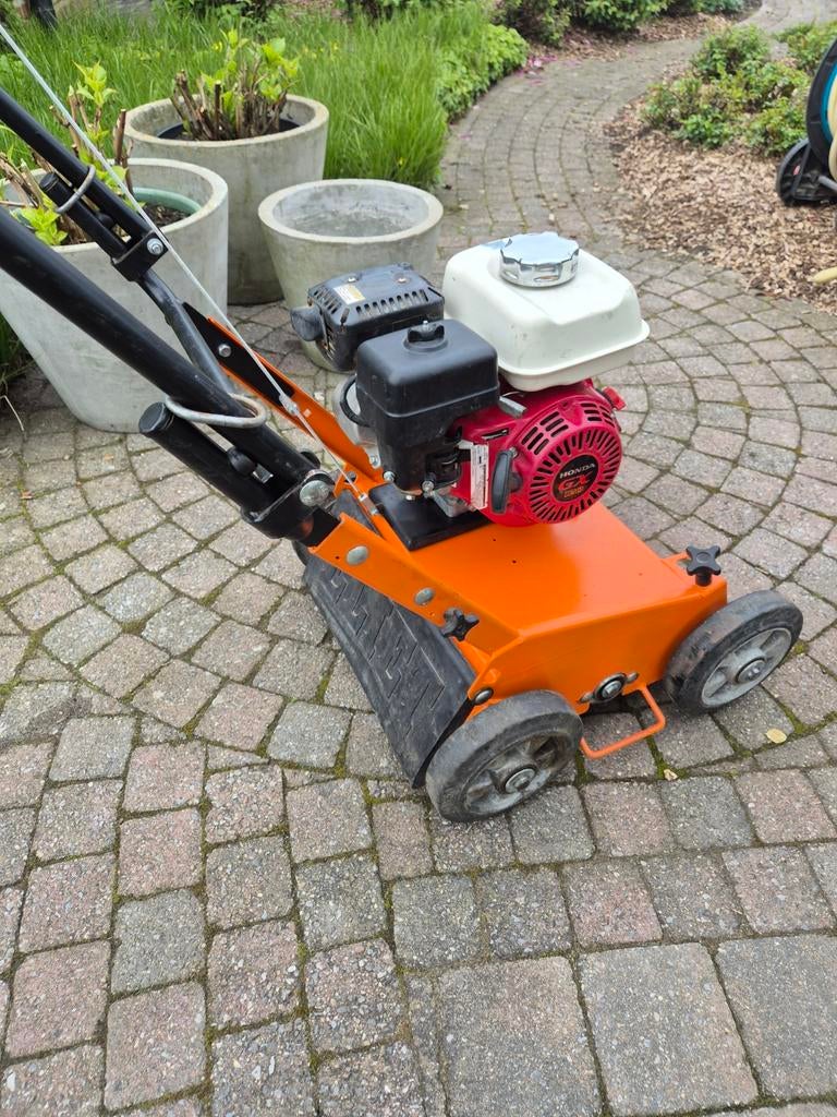 Eliet E401 verticuteermachine  Honda motor, Ophalen, Zo goed als nieuw, Benzine, Eliet / Honda