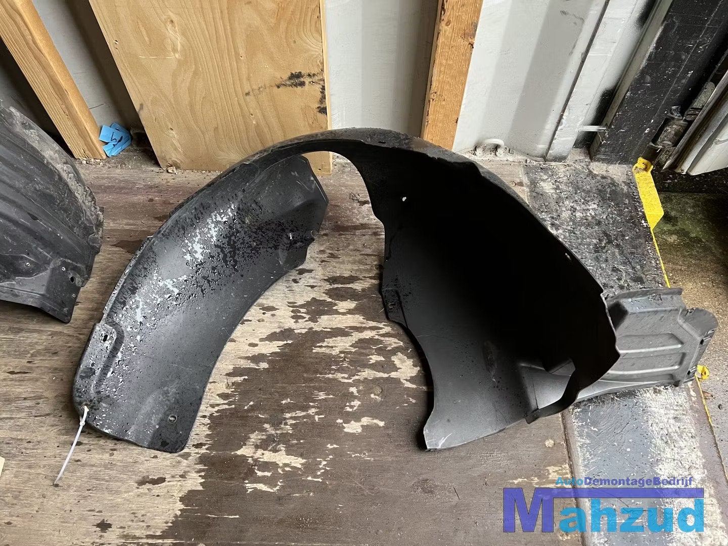 SKODA FABIA 2 Rechts voor modderkuip wielkuip 2006-2014, Infoline@skoda-auto.cz, Tr. Vaclava Klementa 869
293 01  Mlada Boleslav, CZ