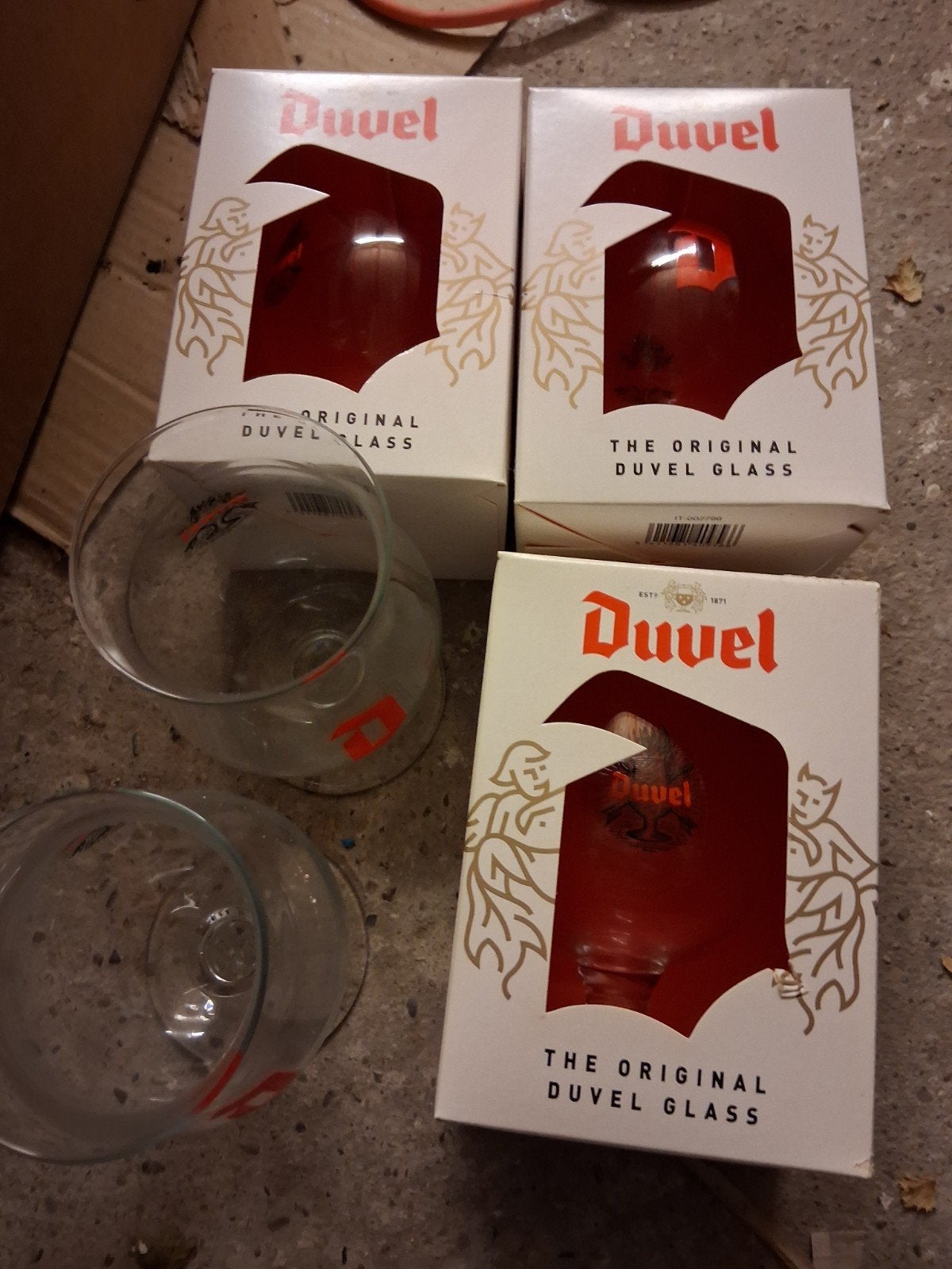 Duvelglazen, Ophalen