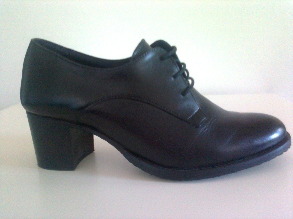 Chaussure basse Derby noir en cuir à talon et lacets 40, Kleding | Dames, Schoenen met lage hakken, Verzenden, Zwart, Gedragen