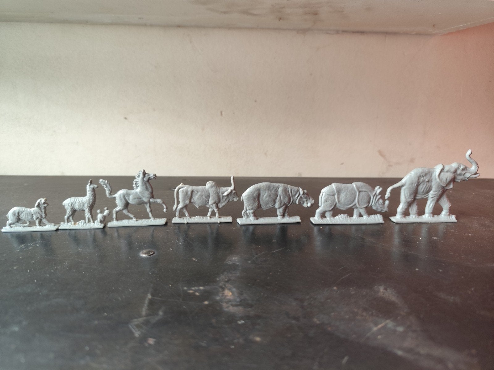 Lot de 7 petites figurines d'animaux vintage en plastique, Enlèvement ou Envoi
