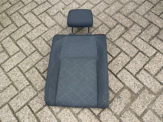 ACHTERBANK rugleuning links Volkswagen Golf VIII (CD1), Gebruikt, De Bloemendaal 21 21
5221 EB  'S HERTOGENBOSCH, NL, Info@123Parts.nl