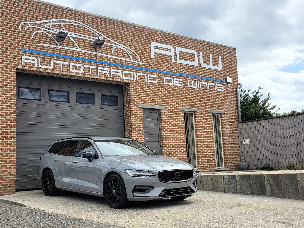 Volvo V60 T6 Plug In Hybride AWD 4x4 - 11/2024 - Vapour Grey, Auto's, Stof, Lane Keeping Assist, Hybride Elektrisch/Benzine, Dealer onderhouden