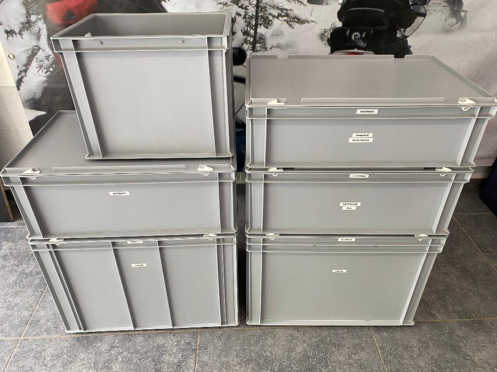 Lot de bacs avec couvercle EURO NORME - plastique, Enlèvement, Utilisé, Boîte