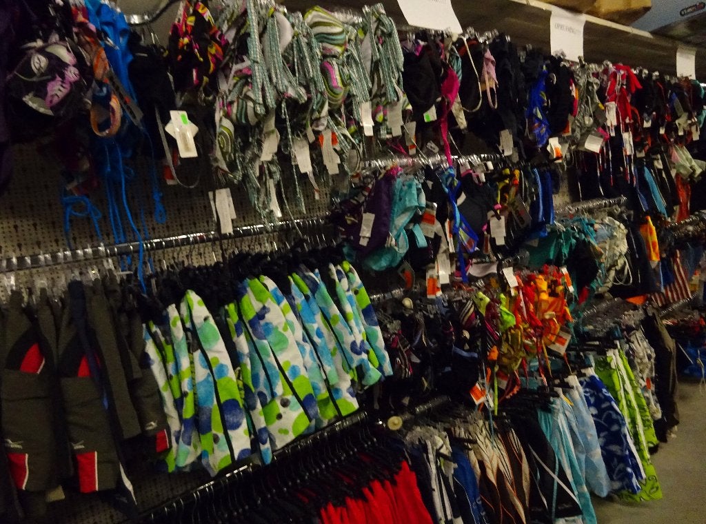 ZATERDAG 22 AUGUSTUS   Nieuw 660 stuks als Party Badkleding, Kleding | Heren, Heren-kledingpakketten, Ophalen, Nieuw, Overige maten