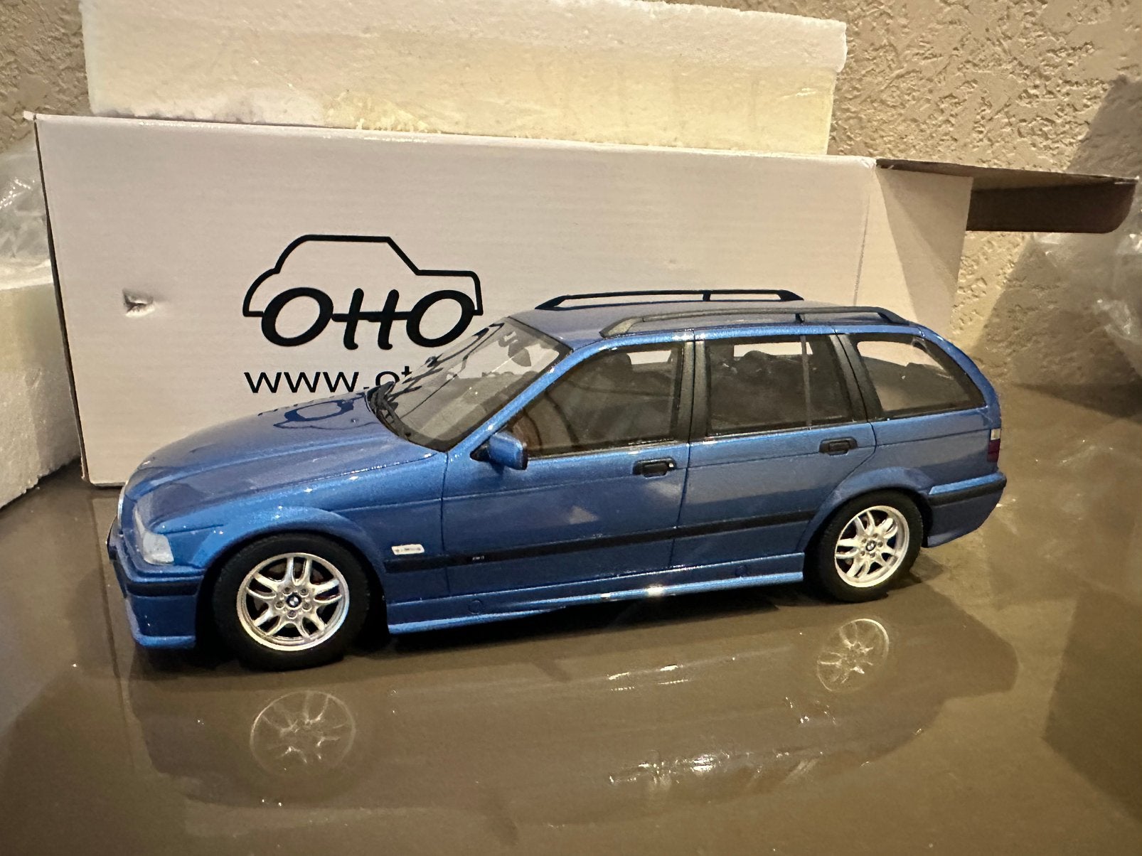 1/18 BMW 328i e36 Touring m pack - OttoMobile, Ophalen of Verzenden, Zo goed als nieuw, OttOMobile