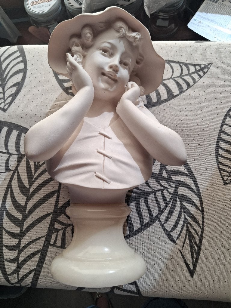 Marmeren buste, Ophalen, Gebruikt