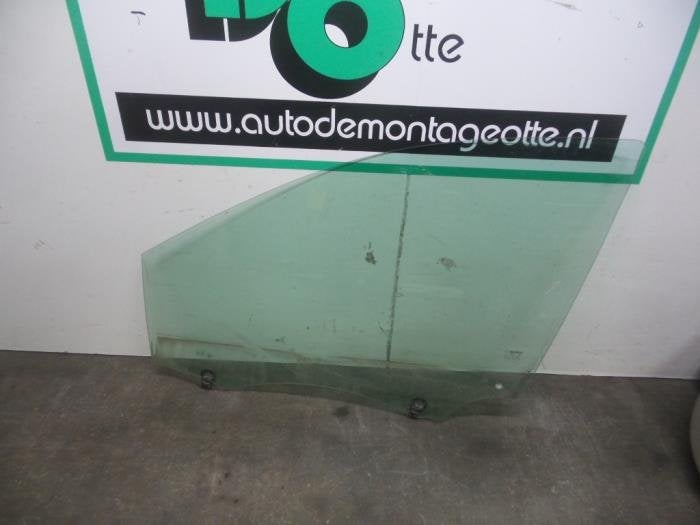 Portierruit 4Deurs links-voor van een Renault Clio (Clio 3 0, Auto-onderdelen, Ruiten en Toebehoren, Gebruikt, -, Renault, -