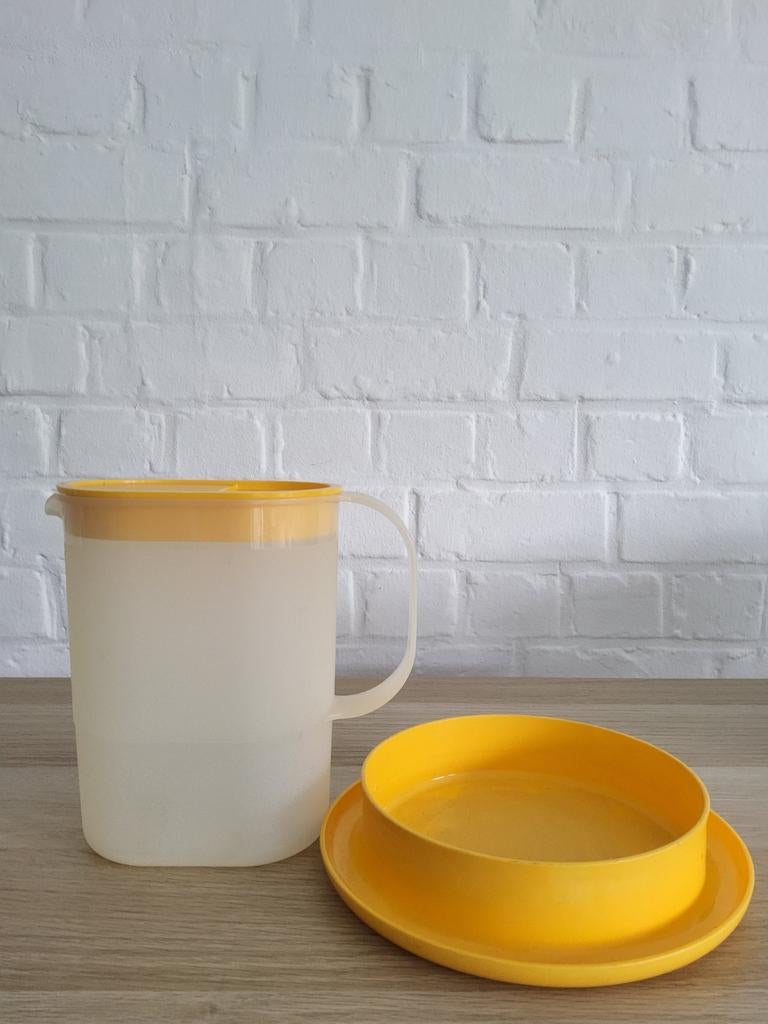 Tupperware geel bord & limonadekan, Huis en Inrichting, Keuken | Tupperware, Ophalen of Verzenden, Gebruikt, Geel, Beker of Kan