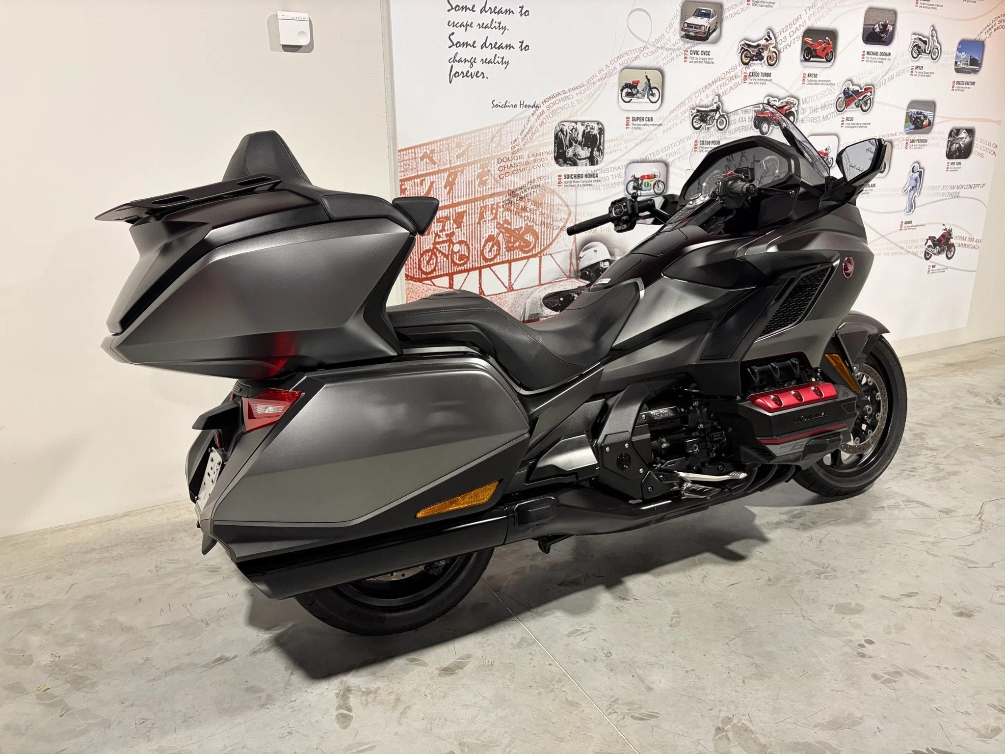 Honda GL 1800 Goldwing Bagger DCT met Topcaseombouw, Tourisme, Entreprise, 1800 cm³