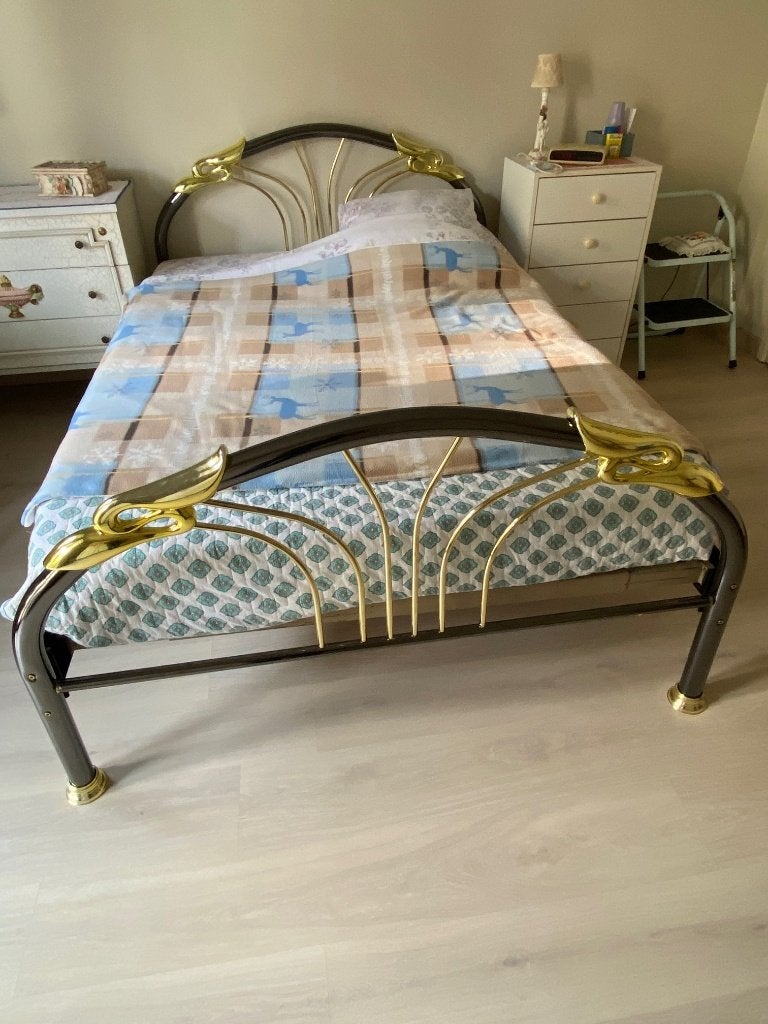 2 PERSOONSBED IN METAAL MET MATRAS, Huis en Inrichting, Ophalen, Gebruikt, Overige kleuren, 210 cm