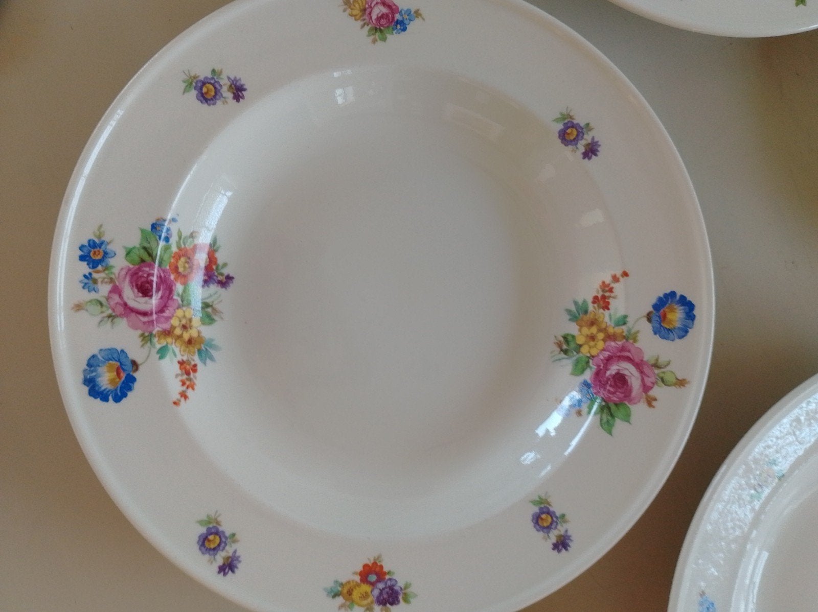 4 brocante diepe borden Petrus Regout, gemerkt, Antiek en Kunst, Ophalen of Verzenden