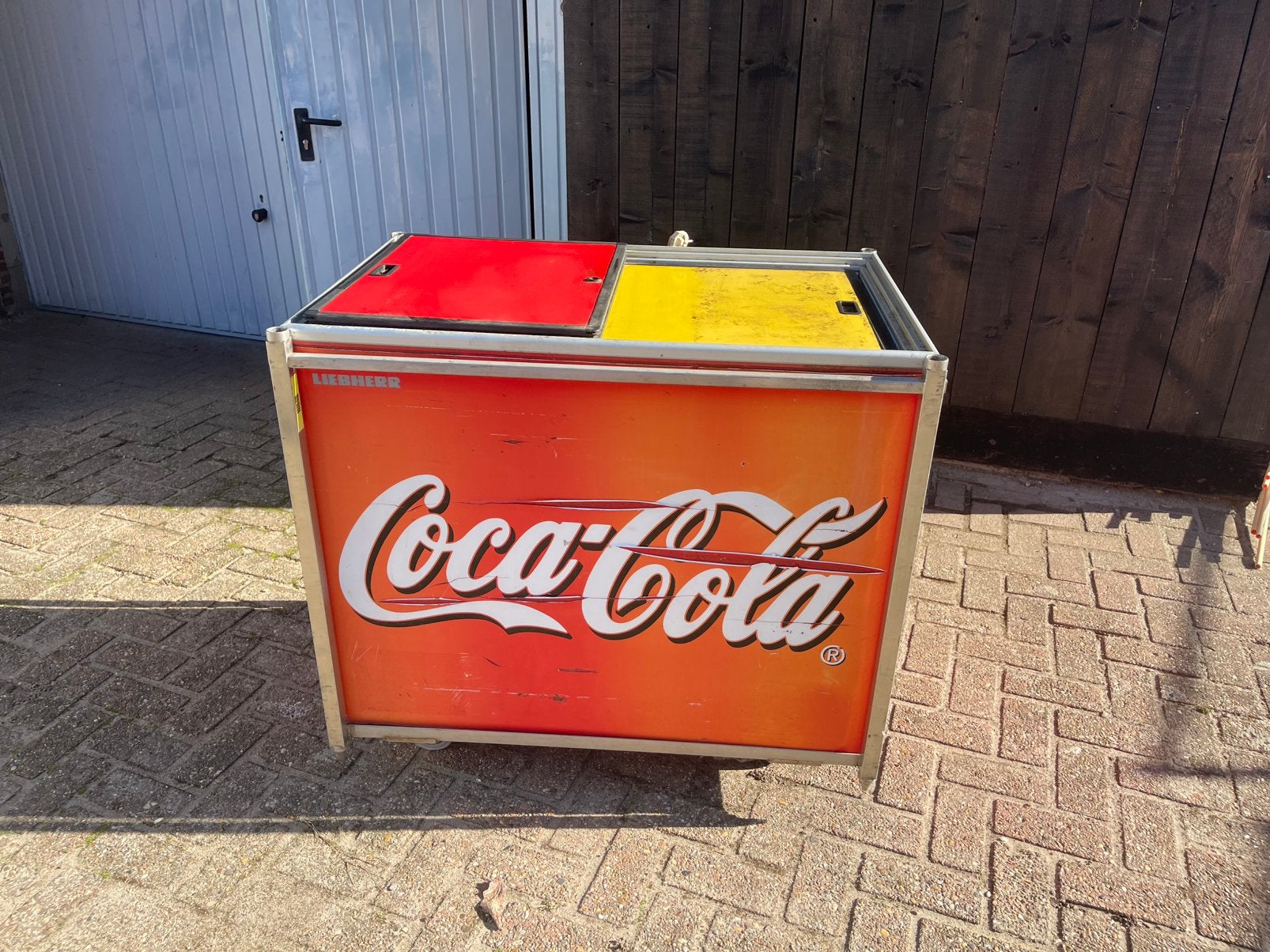 Coca cola koelkast bak defect, Enlèvement, Utilisé