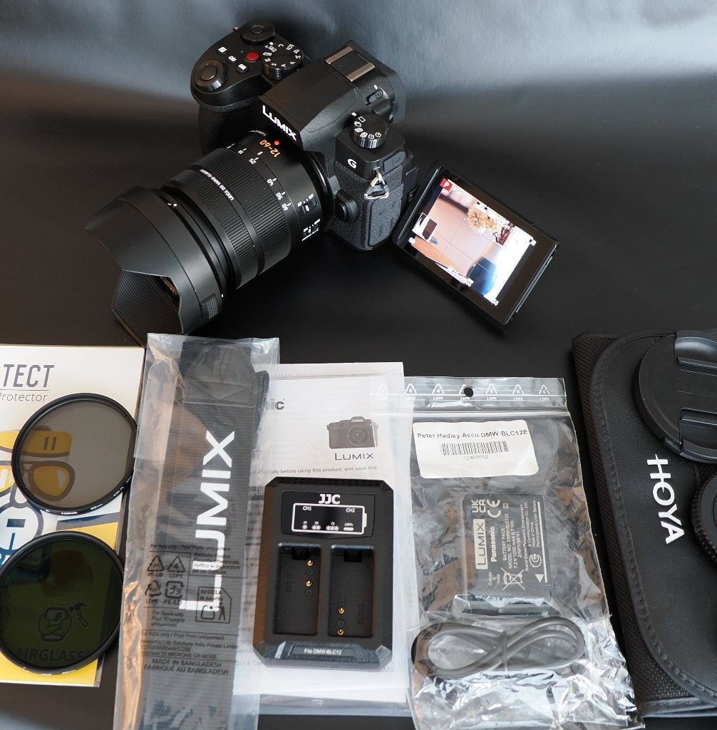 Lumix G97 État Neuf + Leica 12-60 + 2 filtres + 1 batterie, Panasonic, Ophalen of Verzenden, Zo goed als nieuw, Bodydop