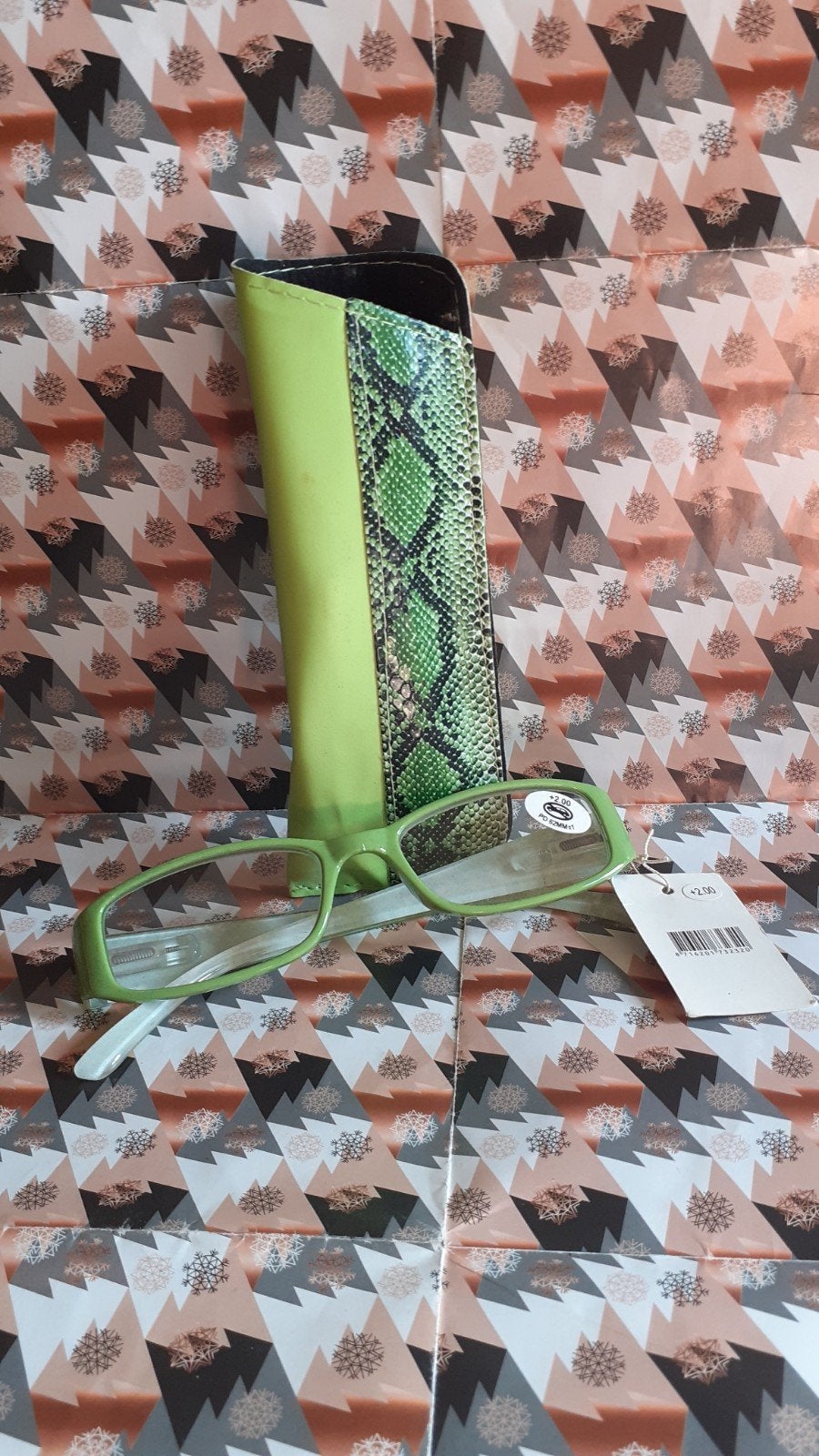 lunette de lecture + 2.00 avec etui, Enlèvement ou Envoi, Neuf, Vert, Lunettes de lecture