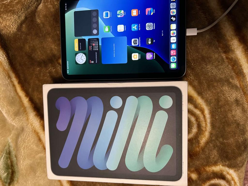 IPad mini A17pro, Computers en Software, Apple iPads, Ophalen of Verzenden, Zo goed als nieuw, 128 GB, Grijs