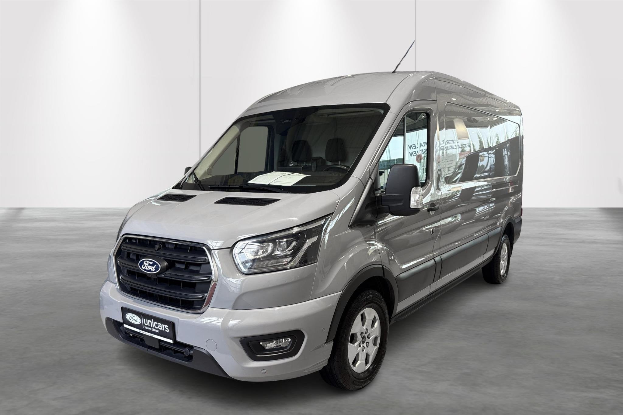 Ford Transit 350L 2.0TD 165pk 121kW M6 Limited, Voorwielaandrijving, 4 deurs, Stof, Gebruikt