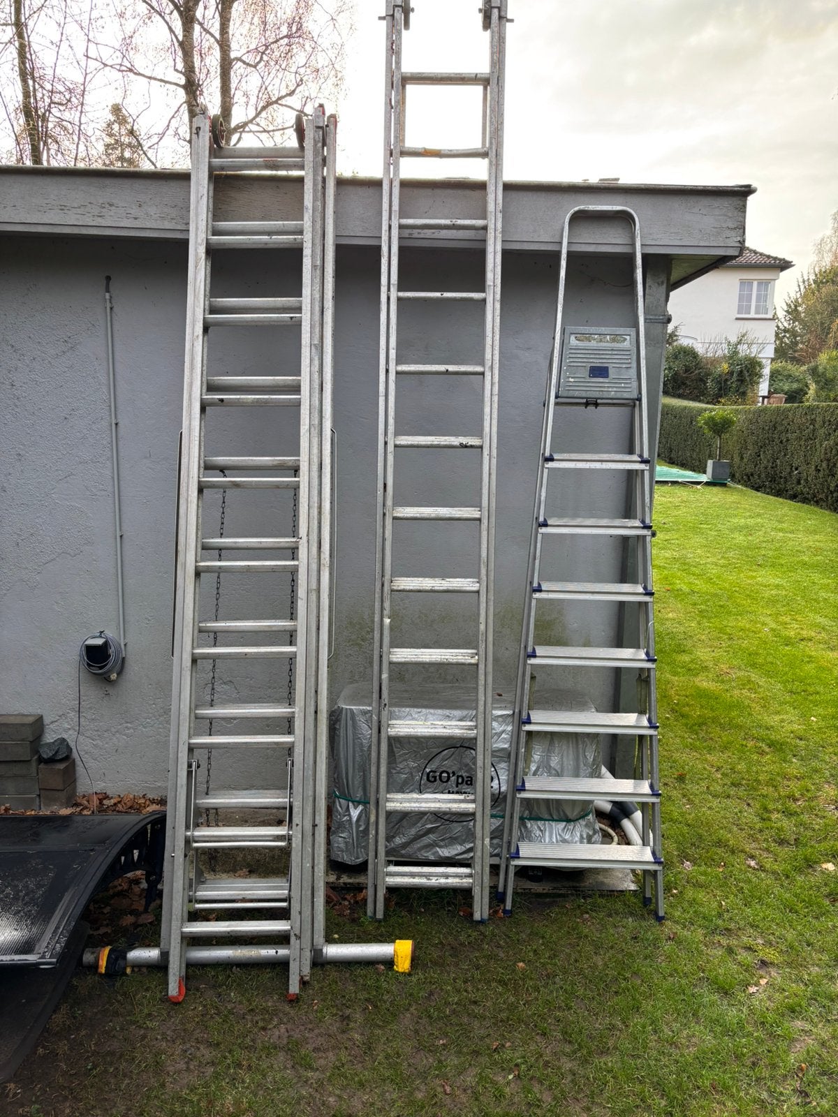 3 échelles à saisir pour €65 les 3, Bricolage & Construction, Échelles & Escaliers, Pliable ou rétractable/escamotable, Échelle