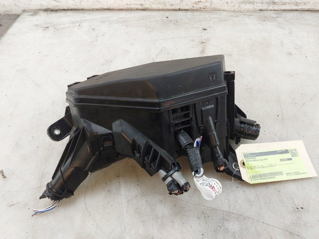 ZEKERINGKAST Toyota Corolla Cross (01-2020/-), Gebruikt, Kundenbetreuung@toyota.de, Toyota, Toyota-Allee 2
50858  Köln, DE