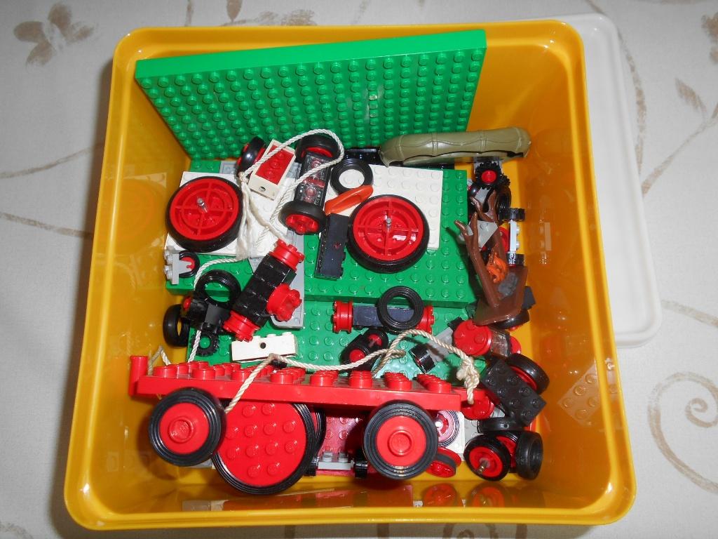 Lego wielen en plaatjes 3L doos, Ophalen, Gebruikt, Overige thema's, Lego