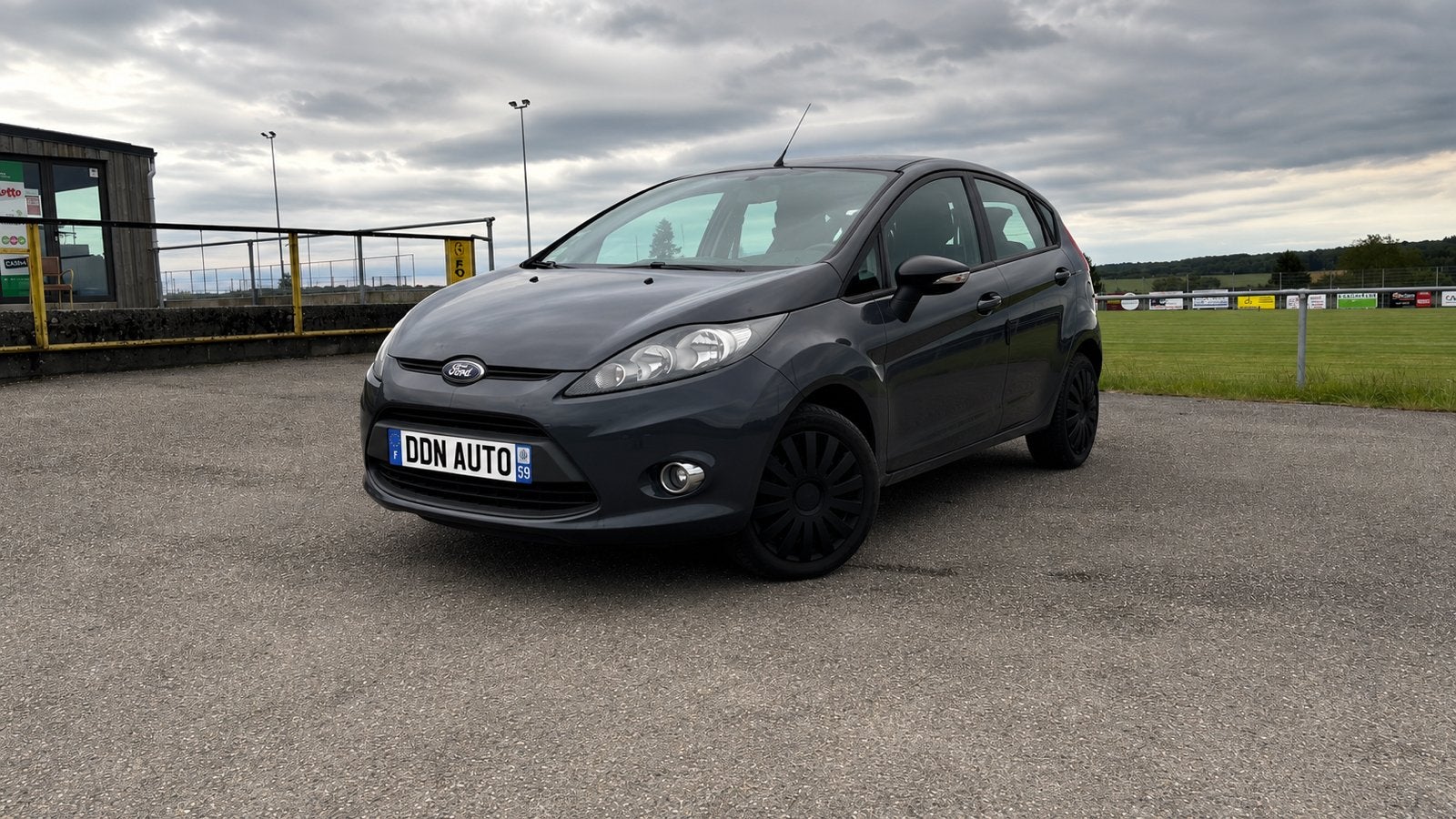 FORD FIESTA VI 1.4 TDCI 70ch 5PORTES, Autos, Achat, 5 portes, Diesel, Particulier