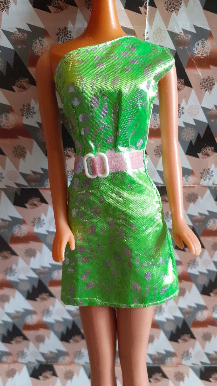 robe asymétrique pour poupée mannequin bartie, Enlèvement ou Envoi, Utilisé, Vêtements